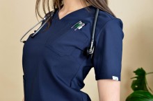 Bluzka medyczna damska. Scrubs moda.