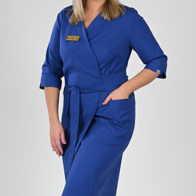 Sukienki medyczne damskie – jak wybrać idealny fason? Przewodnik po stylu i komforcie